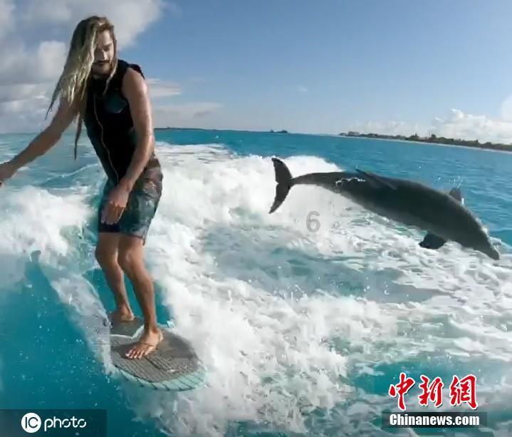 老公一直玩手机不理我怎么回事？