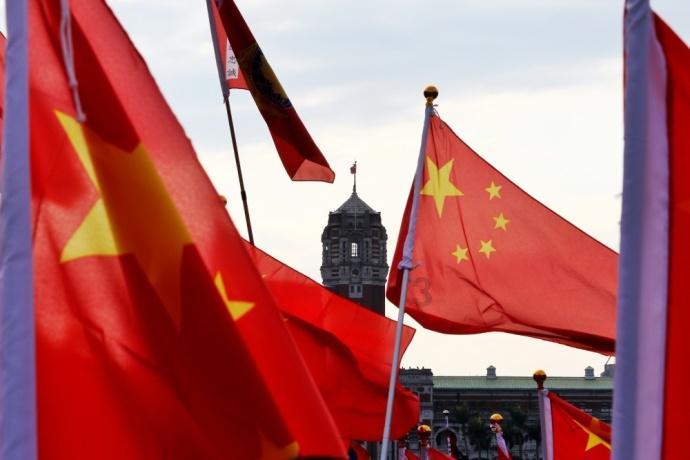 肝癌并非毫无征兆，上厕所时出现这4个症状，可能是肝脏在求救