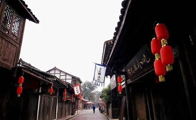 去年四季度增持西部超导、减持赛力斯,刘格菘坚信A股大部分优质资产已经具备较高性价比