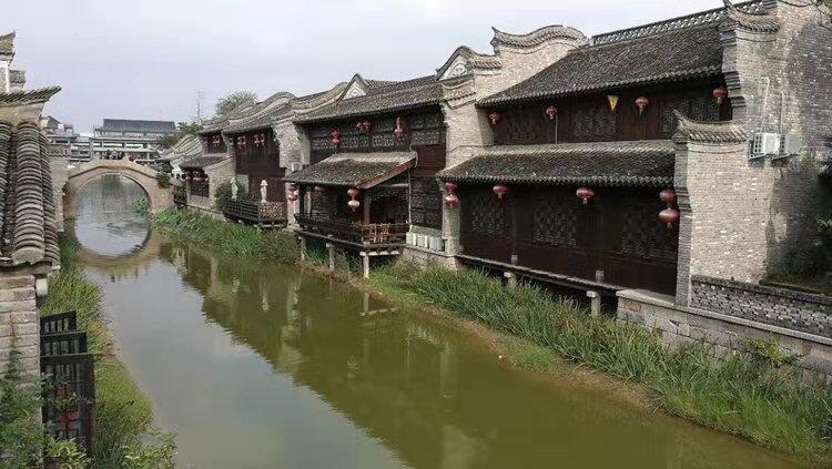 请问我这个AJ配色正常吗？为什么淘宝都都不出这个配色游戏画面